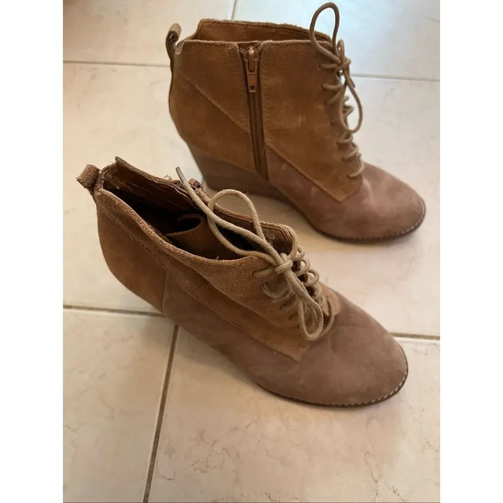 Lucky Brand Tan Yoanna Suede Wedge Bootie Women's Size 8
